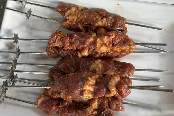图片[1]-宋师傅独家秘制韩国酱香牛肉串-锦州烧烤-爆汁配方社