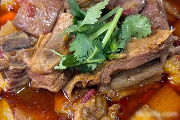 图片[1]-特色砂锅羊排视频教程-爆汁配方社