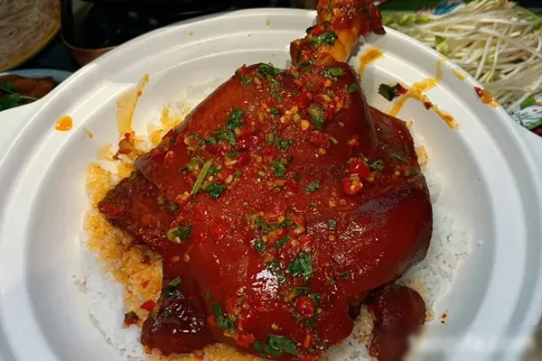 招牌葱香霸王肘视频教程-爆汁配方社