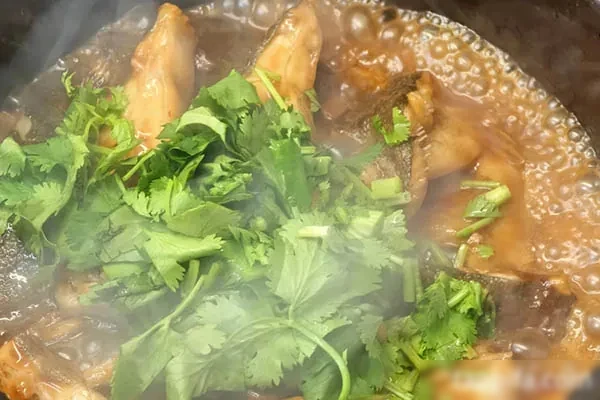 图片[1]-砂锅多宝鱼视频教程-爆汁配方社