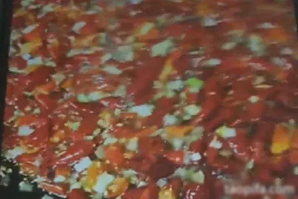 适合饭店炝椒油视频教程-爆汁配方社