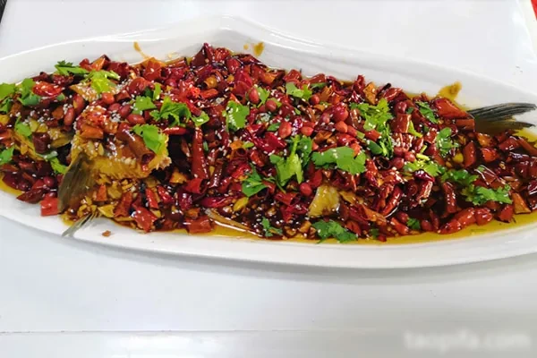 火爆菜品香辣鲤鱼（核心秘制酱汁回锅油，香料粉）-爆汁配方社