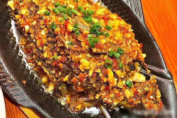 图片[1]-铁板鲫鱼视频教程-爆汁配方社