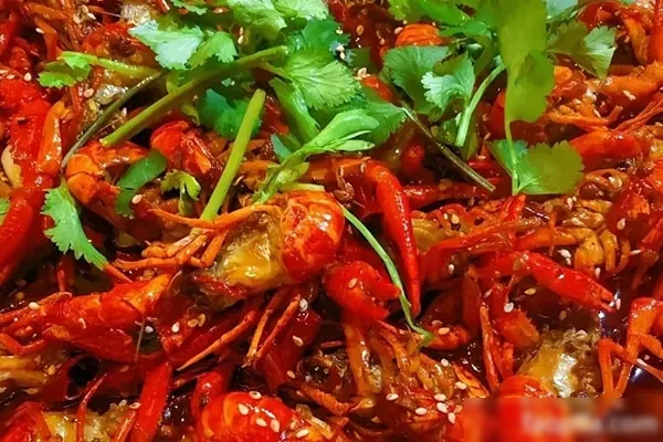 小龙虾的烹饪做法视频教程-爆汁配方社