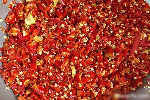 图片[1]-红辣椒正当季：2种口味剁椒辣酱嗨翻味蕾视频教程-爆汁配方社