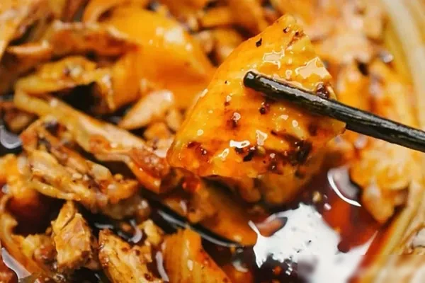 老尤调丰都麻辣鸡块技术-爆汁配方社