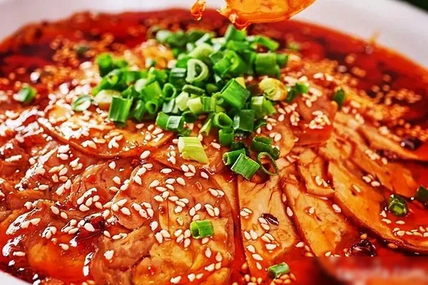 高毛利砂锅秘制酱料技术:麻辣红汤料+红汤烧制酱+送肉臊酱及应用菜例-爆汁配方社